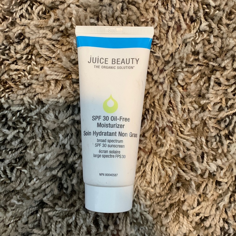 JUICY SPF 30 OIL-FREE MOISTURIZER NEW AND FACTORY SEALED! 2 oz